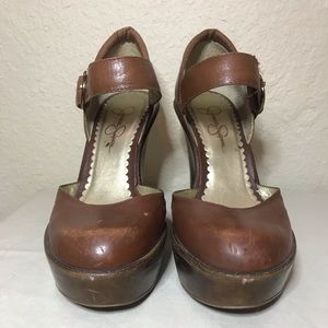 Jessica Simpson closes/toe wedges